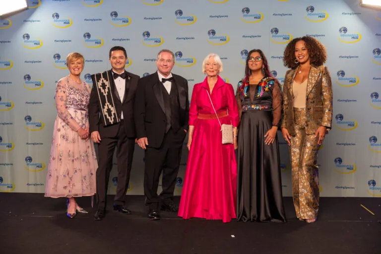 2023 Indianapolis Prize Gala at the JW Marriott, group taking photos on carpet