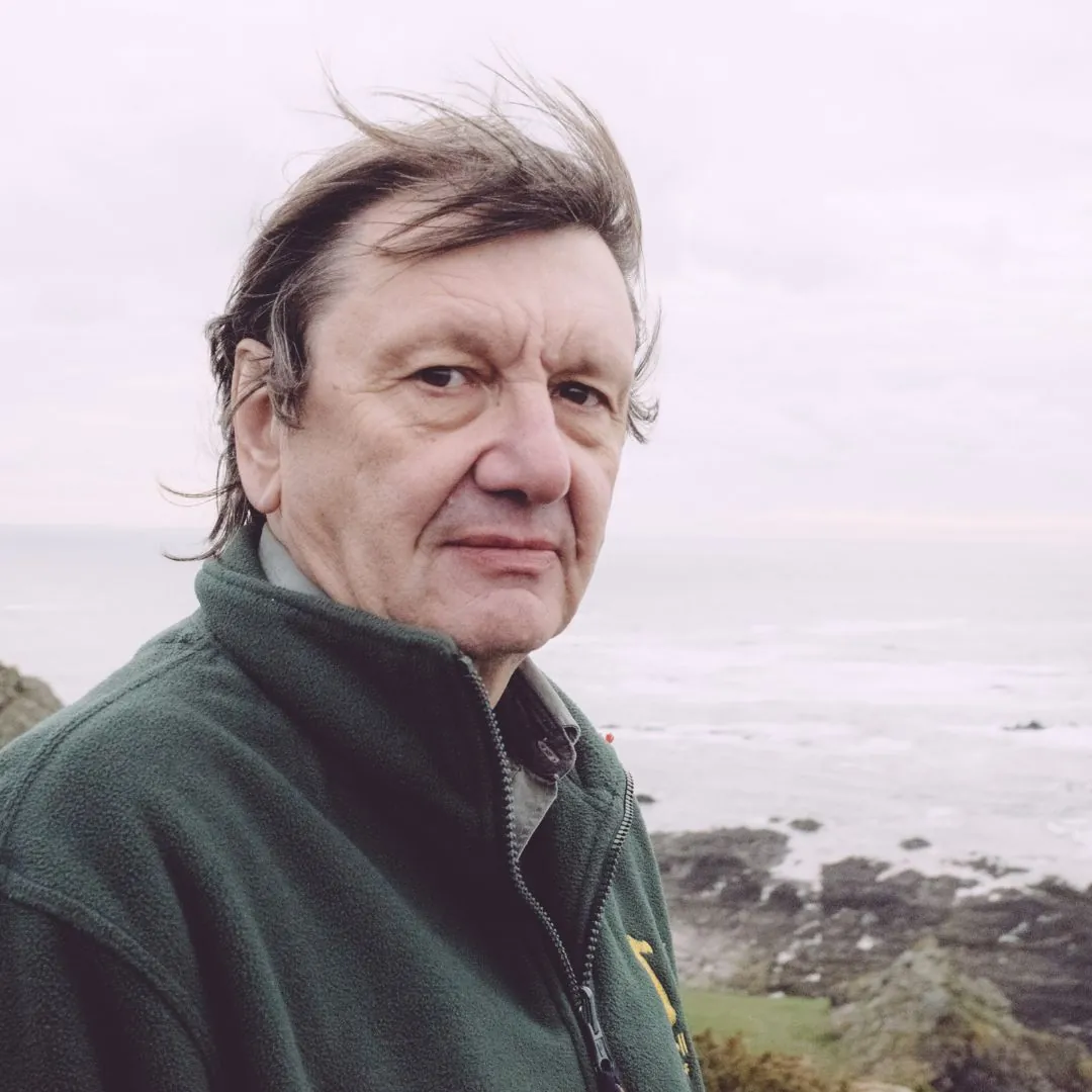 Carl Jones Headshot