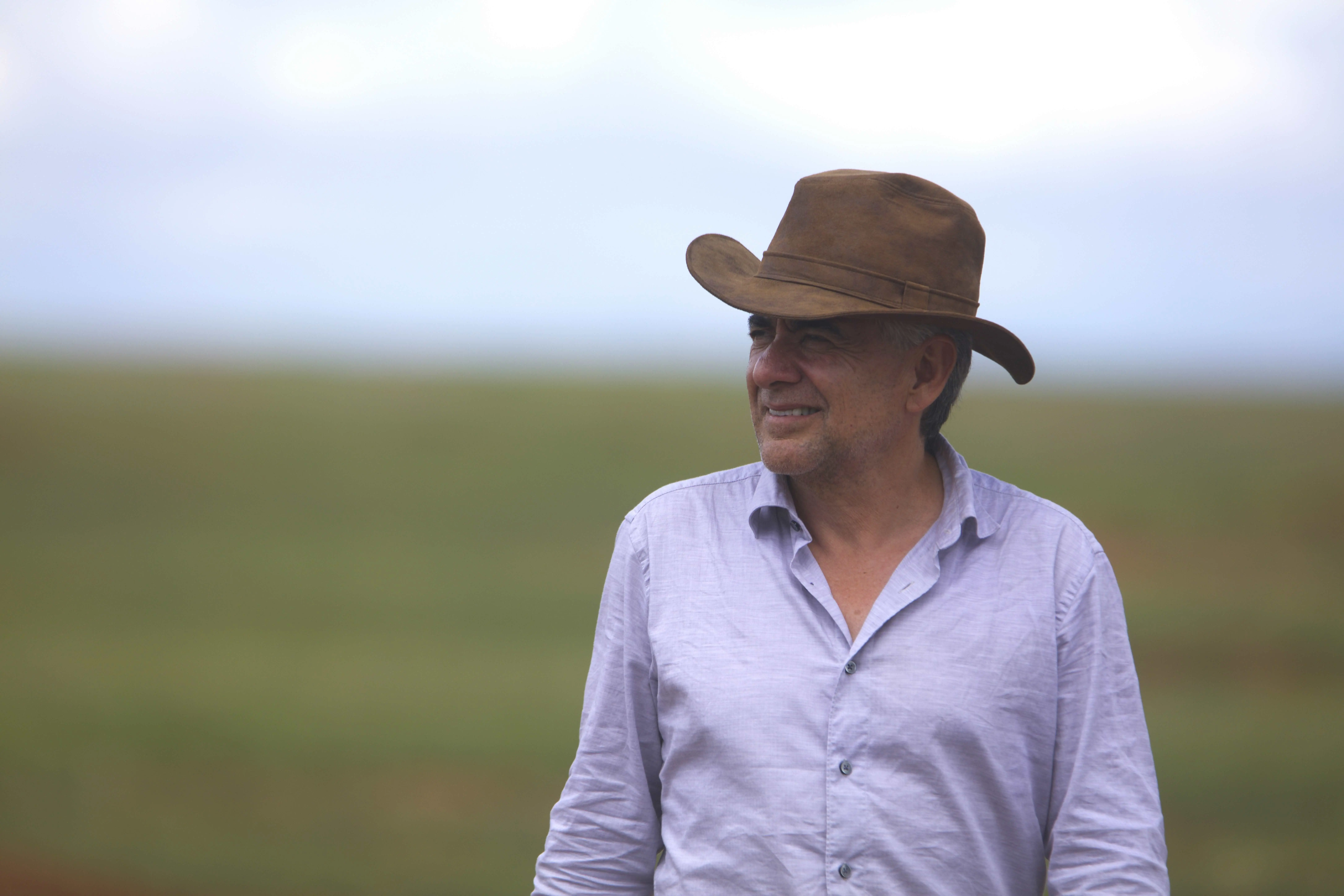 gerardo ceballos outdoor headshot